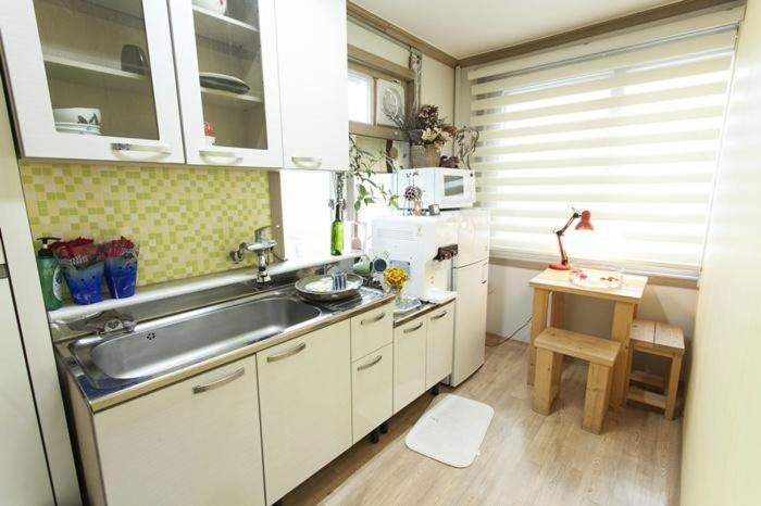 Danaharu Guesthouse จอนจู ภายนอก รูปภาพ
